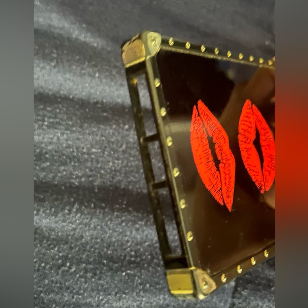 Black iPhone 7 Plus Case with Red Lips Design - Picture 5 of 6